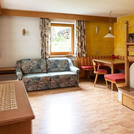 Garni Juri Bed and Breakfast La Villa  Exteriör bild