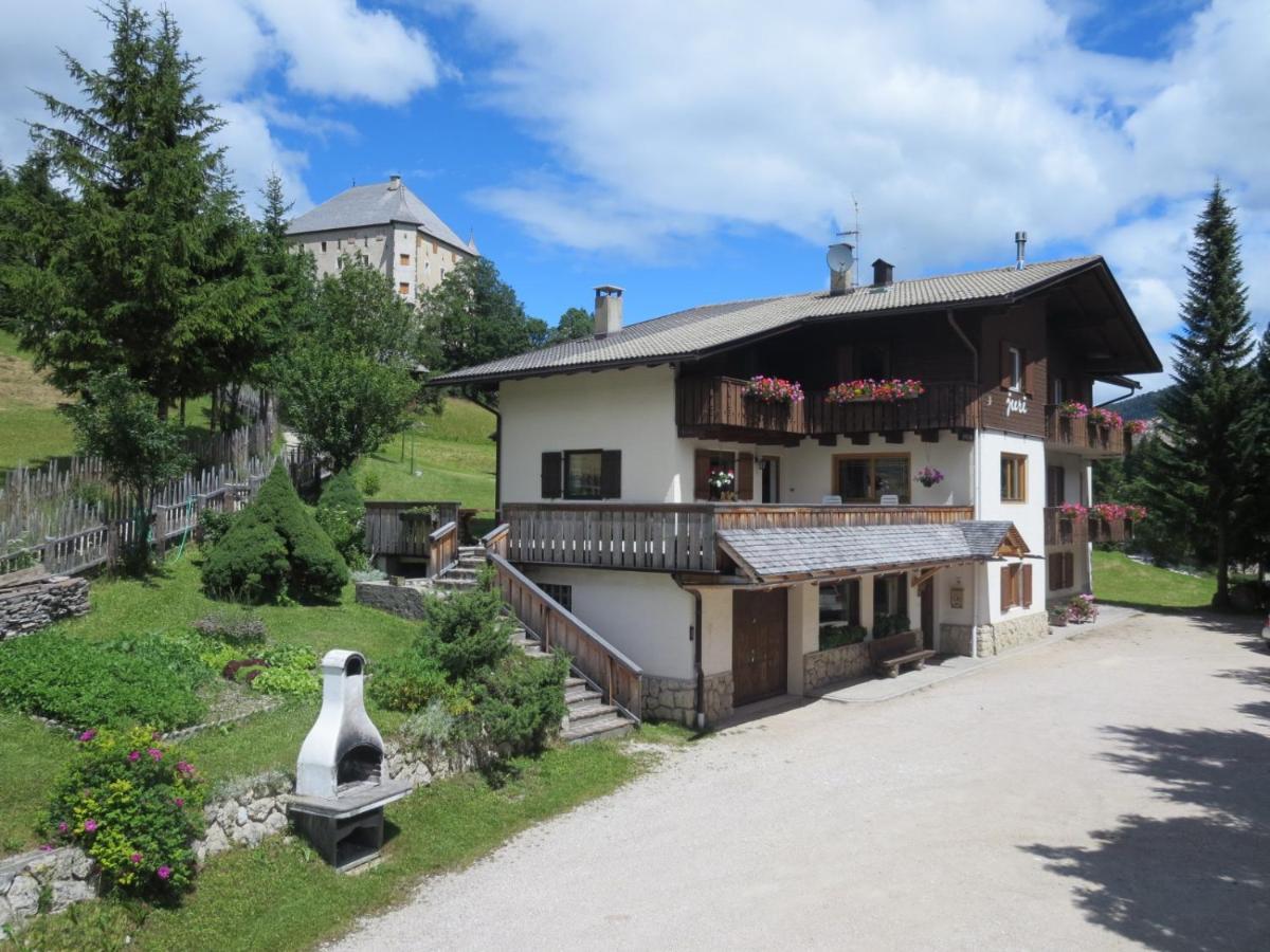 Garni Juri Bed and Breakfast La Villa  Exteriör bild