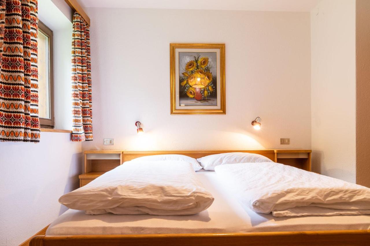 Garni Juri Bed and Breakfast La Villa  Exteriör bild